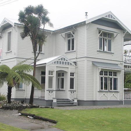 Wayne'S World Westport Hostel Εξωτερικό φωτογραφία